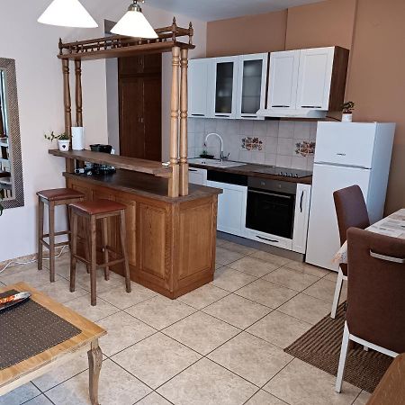 Apartments Ivicek Πόρετς Εξωτερικό φωτογραφία