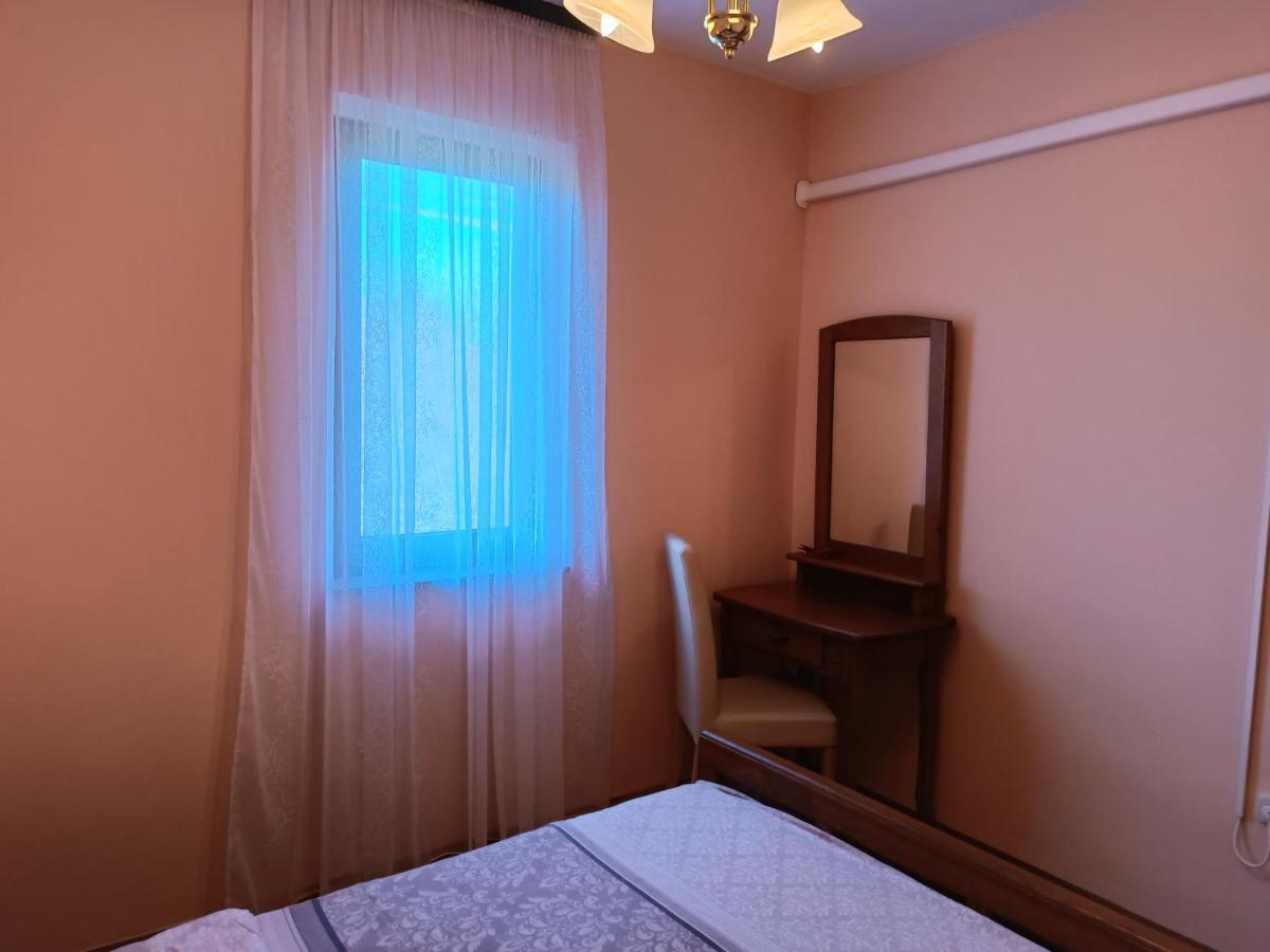Apartments Ivicek Πόρετς Εξωτερικό φωτογραφία