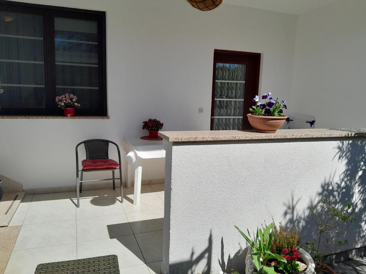 Apartments Ivicek Πόρετς Εξωτερικό φωτογραφία
